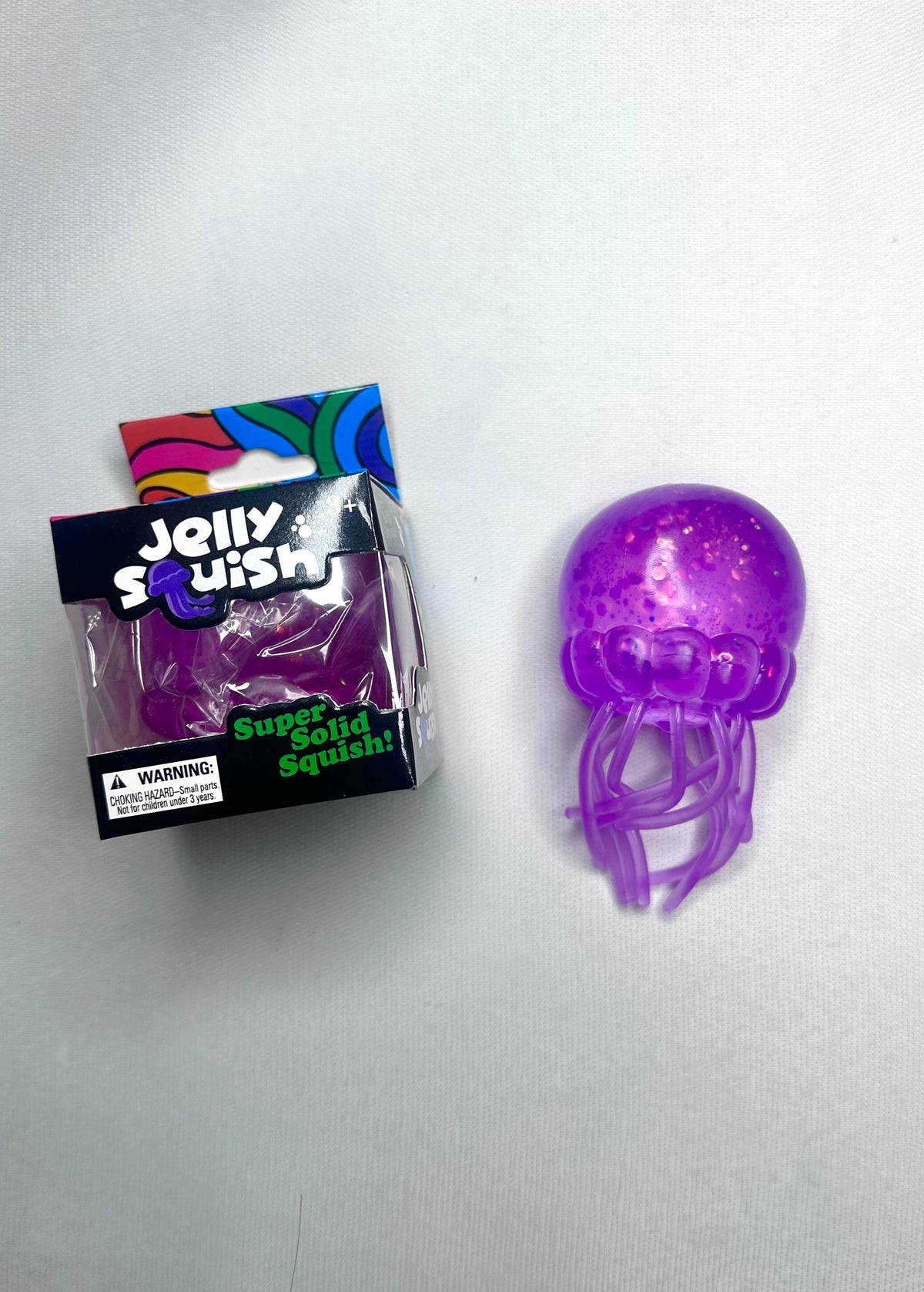 Petite méduse violette